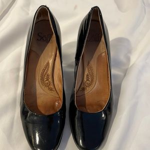 Sofft Black Patent Leather Heels 7.5. Slightly worn, super comfortable heels.